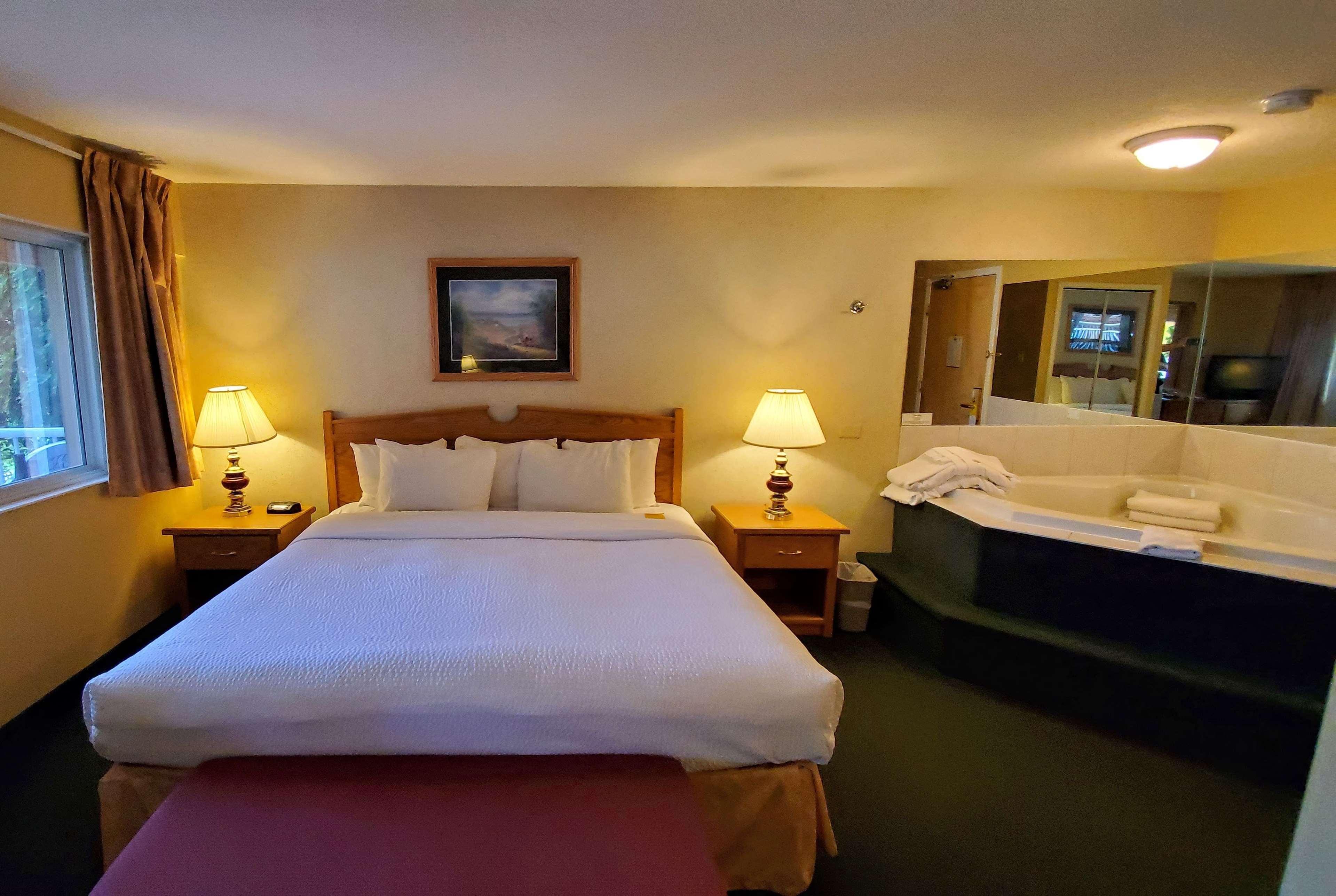Days Inn By Wyndham Penticton Conference Centre Esterno foto