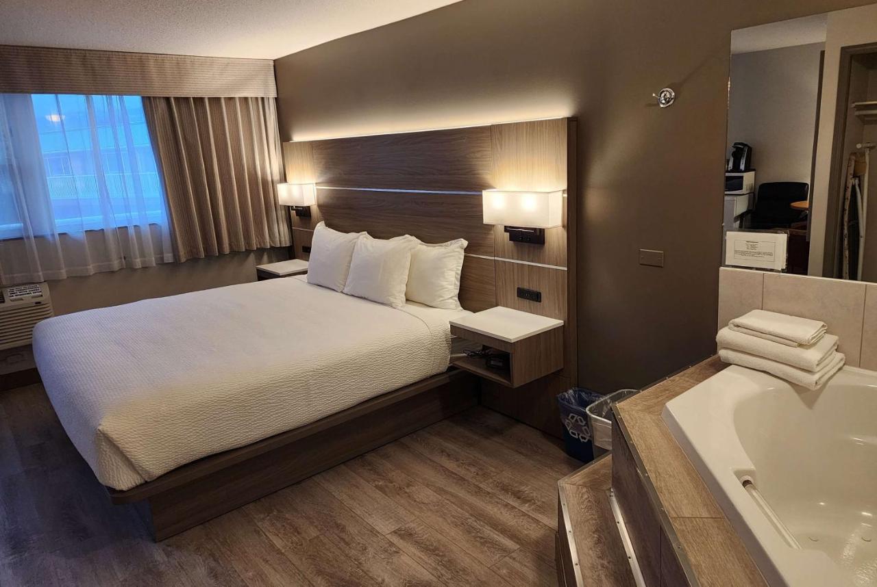 Days Inn By Wyndham Penticton Conference Centre Esterno foto