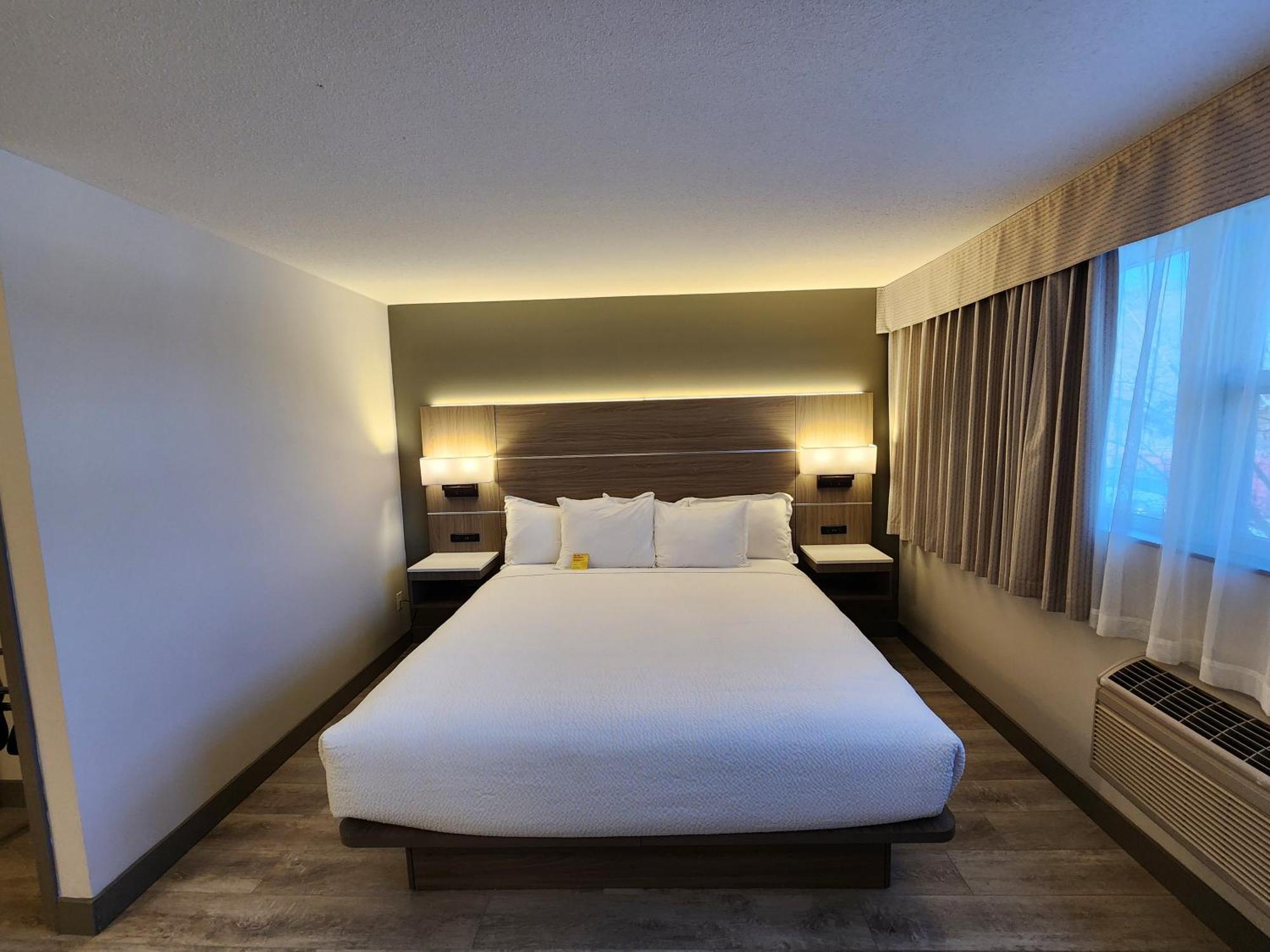 Days Inn By Wyndham Penticton Conference Centre Esterno foto