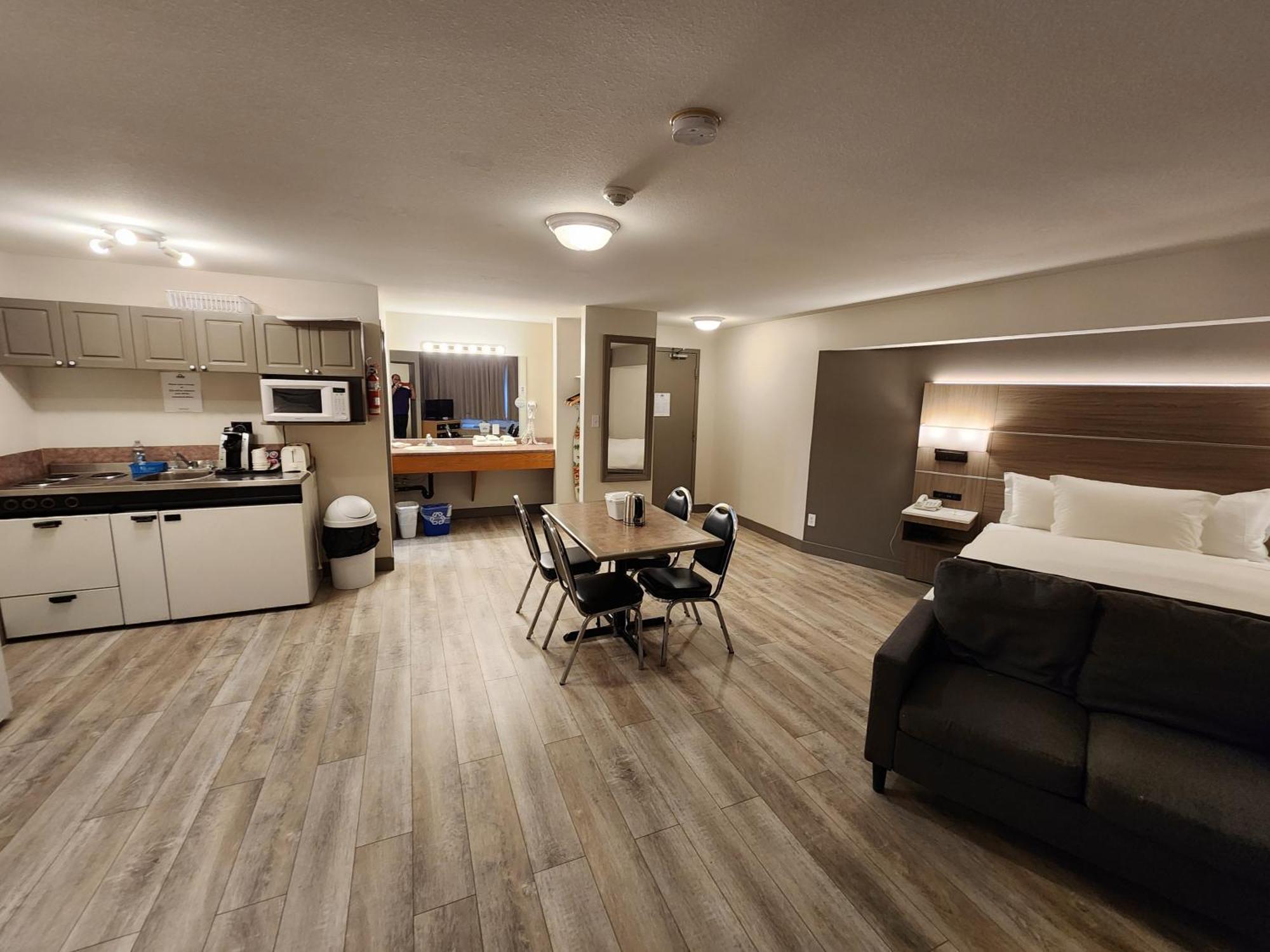 Days Inn By Wyndham Penticton Conference Centre Esterno foto