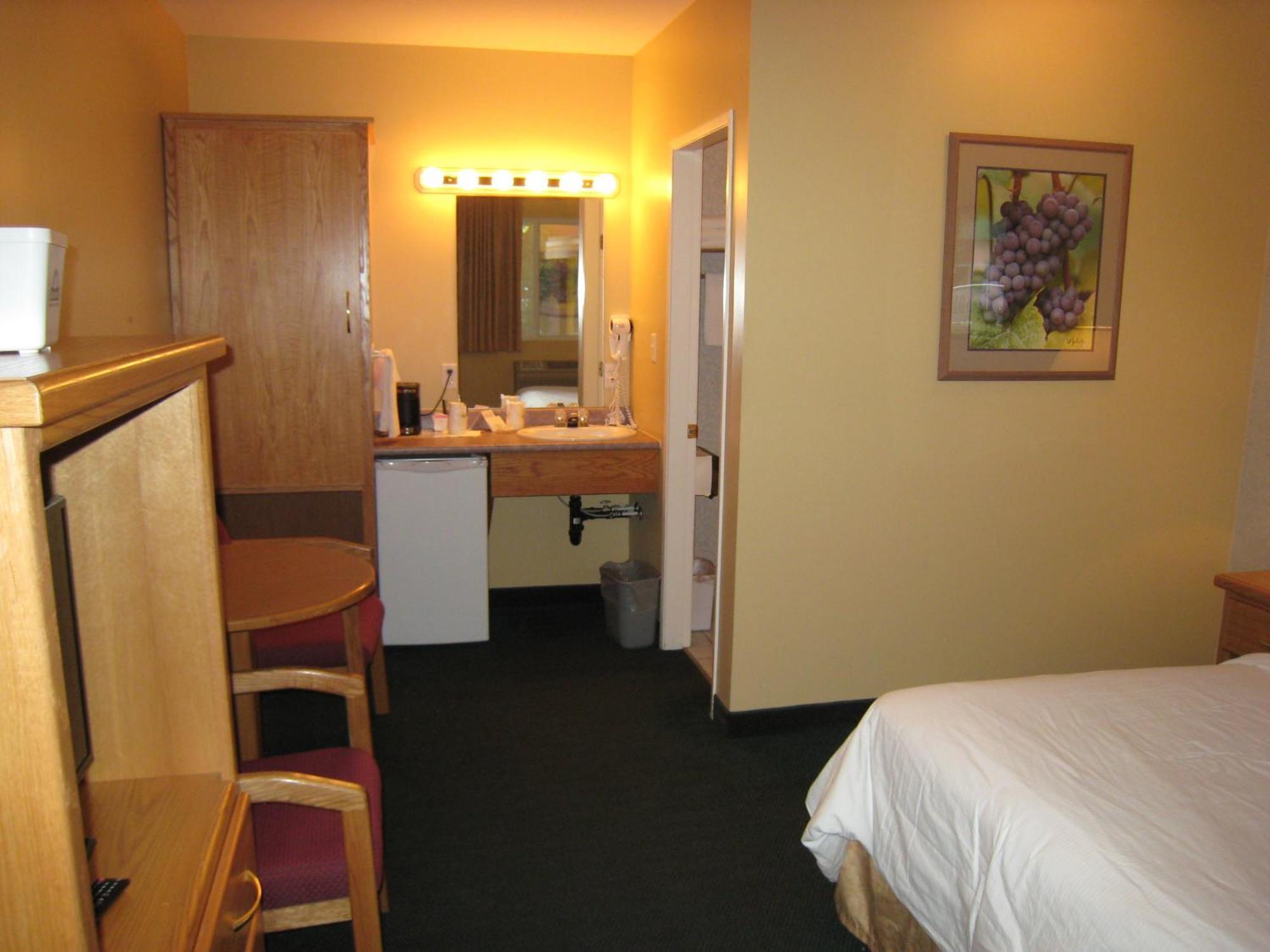 Days Inn By Wyndham Penticton Conference Centre Esterno foto
